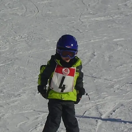 أبارت رفائيل شقة *